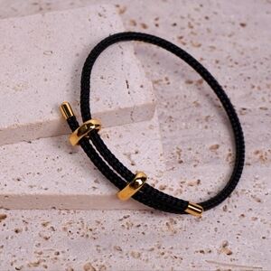 Adjustable pu rope bracelet; nwot